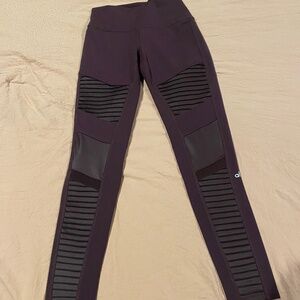 ALO High Rise Moto Leggings Size Medium NBW